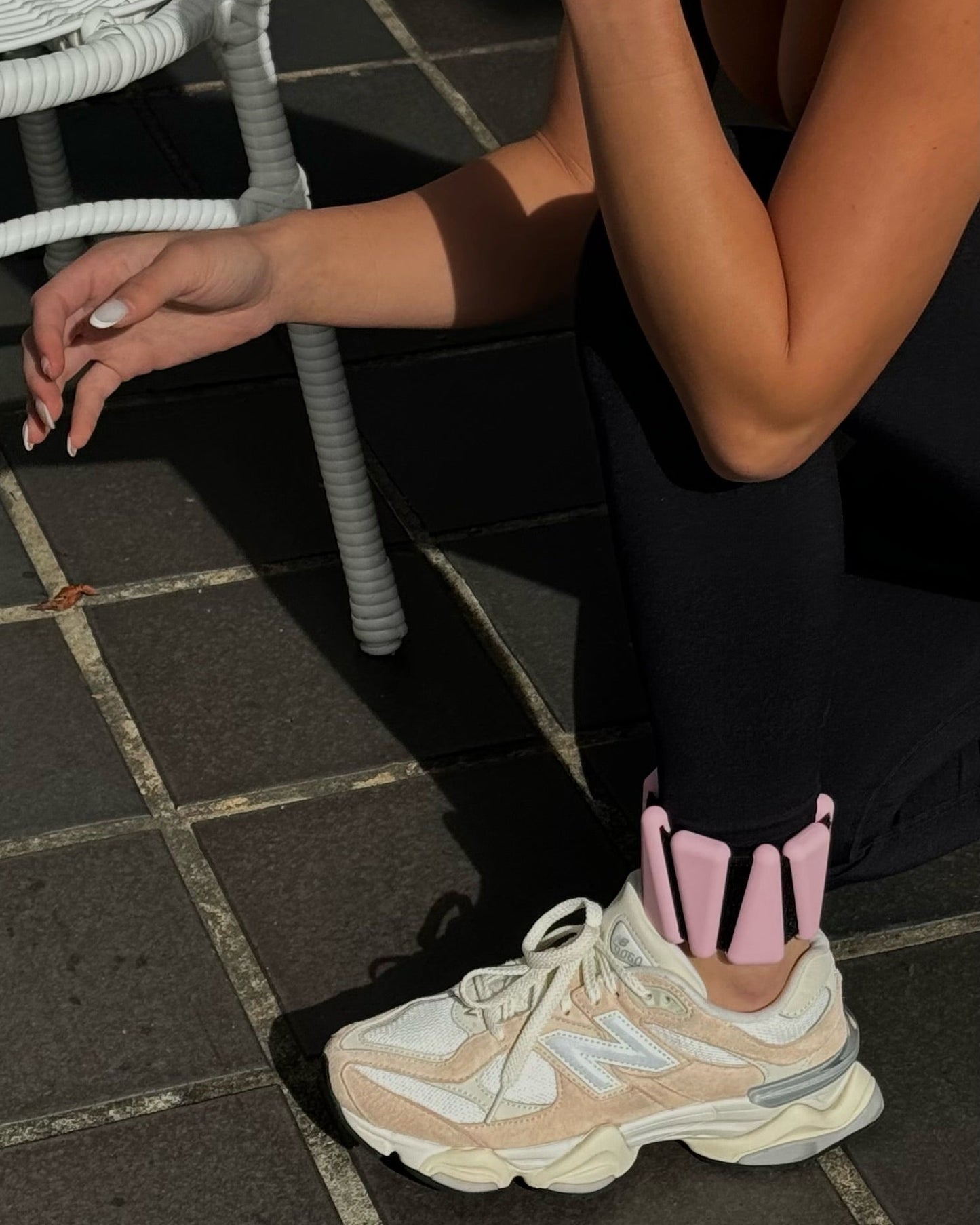 levaïa loops - pilates wrist & ankle weights in classic blush