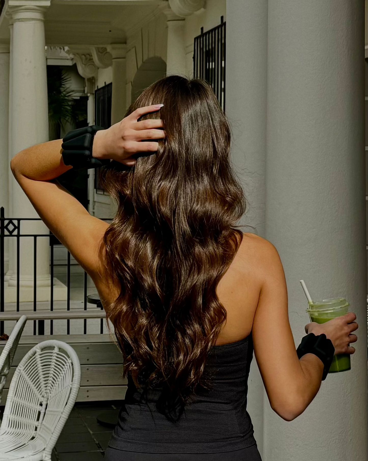 levaïa loops - pilates wrist & ankle weights in classic noir